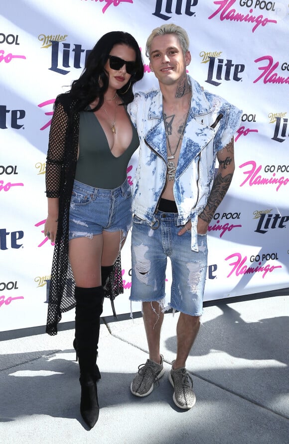 Madison Parker et son petit ami Aaron Carter à la fête Flamingo GO Pool à Las Vegas, le 15 avril 2017