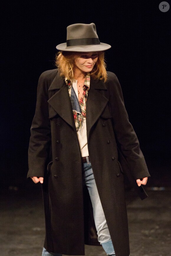 Semi-exclusif - Vanessa Paradis assiste à la projection du film "Chien" lors du 32ème Festival International du Film Francophone de Namur, Belgique, le 4 octobre 2017. © Alain Rolland/ImageBuzz/Bestimage  (No Web No Blog pour la Suisse) Semi-Exclusive - French actress Vanessa Paradis attends the screening of 'Chien' during the 32nd Namur International French-Language Film Festival in Namur, Belgium, on October 4th, 2017.04/10/2017 - Namur