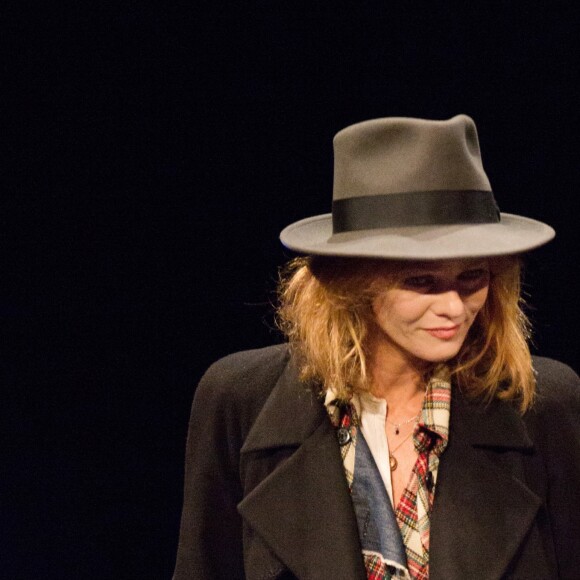 Semi-exclusif - Vanessa Paradis assiste à la projection du film "Chien" lors du 32ème Festival International du Film Francophone de Namur, Belgique, le 4 octobre 2017. © Alain Rolland/ImageBuzz/Bestimage  (No Web No Blog pour la Suisse) Semi-Exclusive - French actress Vanessa Paradis attends the screening of 'Chien' during the 32nd Namur International French-Language Film Festival in Namur, Belgium, on October 4th, 2017.04/10/2017 - Namur