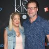 Tori Spelling et son mari Dean McDermott - People à la projection du film The Lion King (Sing-Along) à Los Angeles, le 5 août 2017.