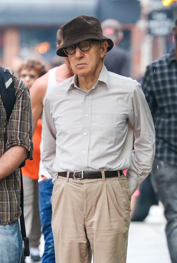 Woody Allen et Vittorio Storaro font des repérages dans le quartier de East Village à New York le 2 aout 2017.