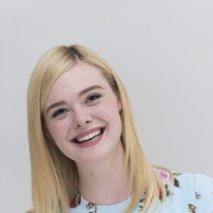 Elle Fanning lors de la conférence de presse pour le film "Les Proies" à l'hôtel Four Seasons de Beverly Hills le 11 juin 2017.