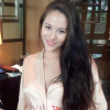 Jessica Michibata, ex-femme de Jenson Button, a partagé le 27 juillet 2017 sur Instagram des photos de sa babyshower, révélant ainsi qu'elle est enceinte d'une petite fille.
