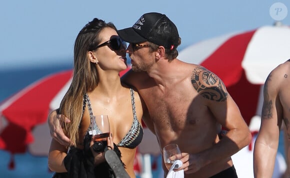 Exclusif - Jenson Button et Brittny Ward en amoureux à Miami le 19 janvier 2017. © CPA/Bestimage