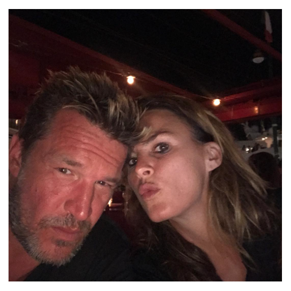 Benjamin Castaldi et sa femme Aurore Aleman, le 13 août 2017 à Saint-Tropez.