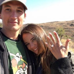 Miles Teller et Keleigh Sperry se sont fiancés en Afrique. Août 2017.
