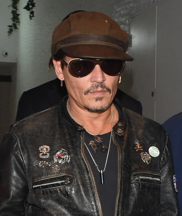 Johnny Depp à la sortie d'une soirée privée au restaurant "Ours" à Londres, le 27 juin 2017.