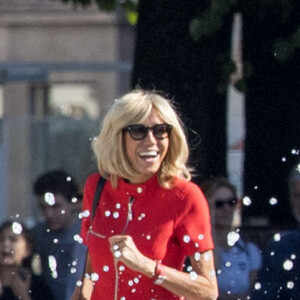 Brigitte Macron (Trogneux) (Robe Nicolas Ghesquière pour Louis Vuitton), Emmanuel Macron, le chancelier fédéral d'Autriche Christian Kern et sa femme Eveline Steinberger lors de la séance photo dans le parc Mirabell à Salzbourg le 23 août 2017. © Pierre Perusseau / Bestimage