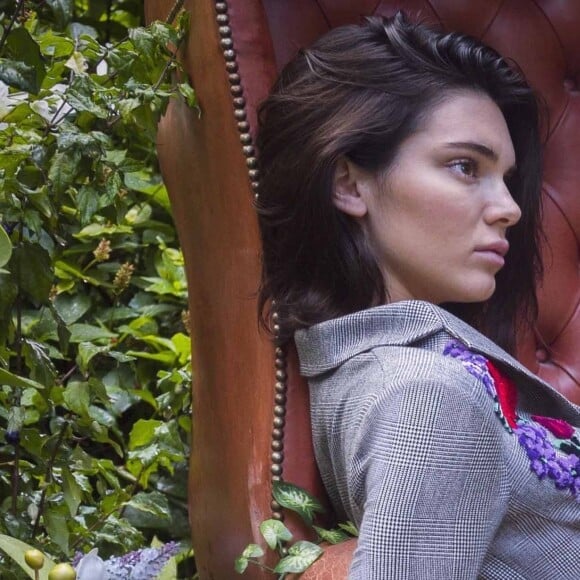 Kendall Jenner en shooting pour la nouvelle campagne de La Perla.