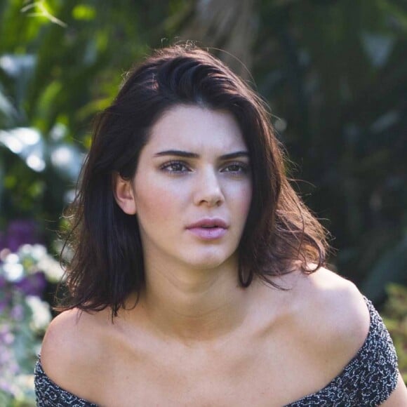 Kendall Jenner en shooting pour la nouvelle campagne de La Perla.