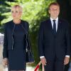 Brigitte Macron (Trogneux) et Le président Emmanuel Macron lors de la cérémonie d'accueil du couple présidentiel français au palais Cotroceni à Bucarest le 24 août 2017. © Pierre Perusseau / Bestimage