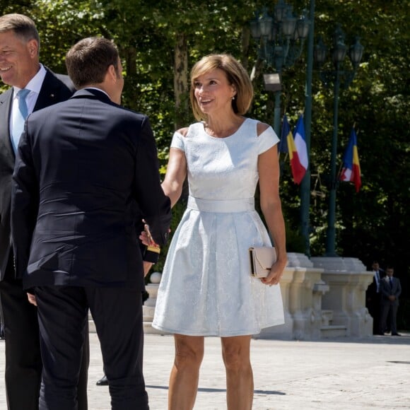 Brigitte Macron (Trogneux), Le président Emmanuel Macron, Le président de la Roumanie Klaus Iohannis et sa femme Carmen Iohannis lors de la cérémonie d'accueil du couple présidentiel français au palais Cotroceni à Bucarest le 24 août 2017. © Pierre Perusseau / Bestimage