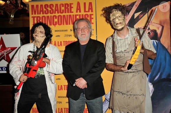 Tobe Hooper, le réalisateur du film culte "Massacre à la tronçonneuse" célèbre les 40 ans de son film au Grand Rex à Paris le 23 septembre 2014.