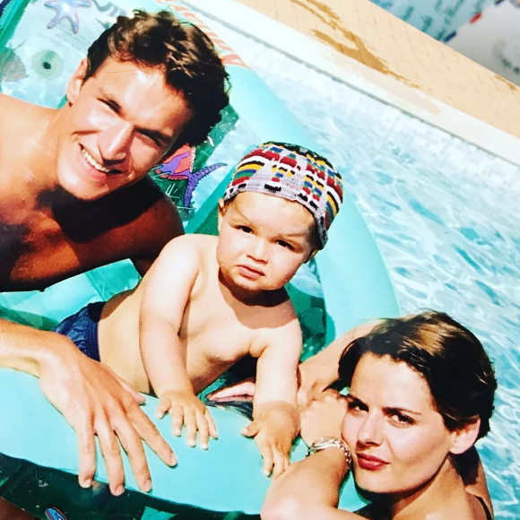 Benjamin Castaldi, son fils Julien et sa première femme il y a 20 ans. Photo postée sur Instagram, le 28 août 2017.