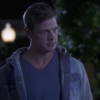 Brandon Jones dans la série "Pretty Little Liars".