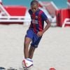 David Banda - Les enfants de Madonna Mercy James et David Banda jouent au football sur une plage de Miami. David porte le maillot de Lionel Messi du club de Barcelone, Miami le 24 janvier 2016. © CPA/BESTIMAGE24/01/2016 - Miami