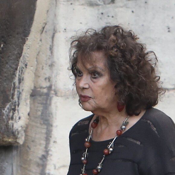 Claudia Cardinale - Obsèques de Mireille Darc en l'église Saint-Sulpice à Paris. Le 1er septembre 2017