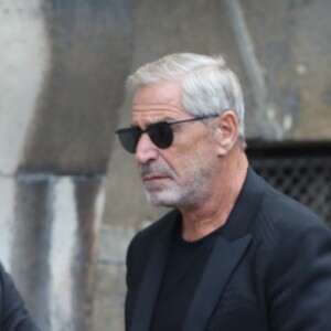 Jean-Claude Darmon, Johnny et Laeticia Hallyday - Obsèques de Mireille Darc en l'église Saint-Sulpice à Paris. Le 1er septembre 2017