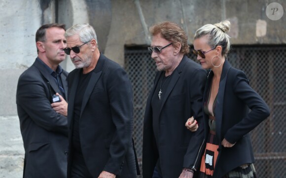 Jean-Claude Darmon, Johnny et Laeticia Hallyday - Obsèques de Mireille Darc en l'église Saint-Sulpice à Paris. Le 1er septembre 2017