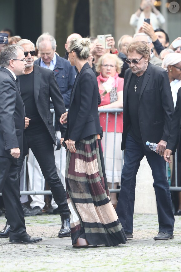 Jean-Claude Darmon, Johnny et Laeticia Hallyday - Obsèques de Mireille Darc en l'église Saint-Sulpice à Paris. Le 1er septembre 2017