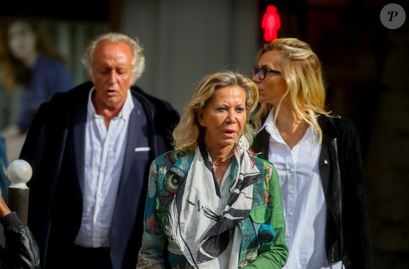 Fiona Gelin, Didier Barbelivien et sa femme Laure - Arrivées - Obsèques de Mireille Darc en l'église Saint-Sulpice à Paris, France, le 1er septembre 2017.