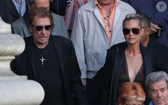 Johnny et Laeticia Hallyday - Sorties des obsèques de Mireille Darc en l'église Saint-Sulpice à Paris. Le 1er septembre 2017