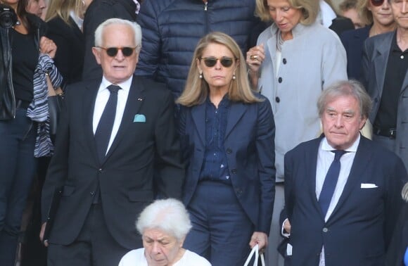 Philippe Labro et sa femme Françoise Coulon - Sorties des obsèques de Mireille Darc en l'église Saint-Sulpice à Paris. Le 1er septembre 2017