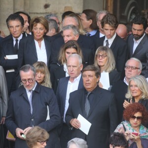 Jack Lang, Lise Toubon, Jean-Pierre Foucault et sa compagne Evelyn Jarre, Daniel Lauclair - Sorties des obsèques de Mireille Darc en l'église Saint-Sulpice à Paris. Le 1er septembre 2017