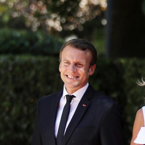 Le président Emmanuel Macron et sa femme Brigitte Macron (Trogneux) lors de l'accueil du couple présidentiel français par le président de la république hellénique au palais présidentiel à Athènes le 7 septembre 2017. © Dominique Jacovides / Bestimage