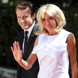 Le président Emmanuel Macron et sa femme Brigitte Macron (Trogneux) lors de l'accueil du couple présidentiel français par le président de la république hellénique au palais présidentiel à Athènes le 7 septembre 2017. © Dominique Jacovides / Bestimage