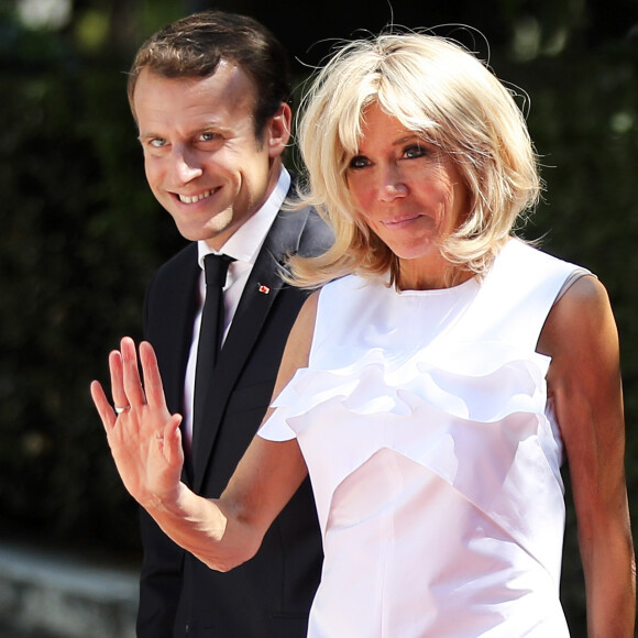 Le président Emmanuel Macron et sa femme Brigitte Macron (Trogneux) lors de l'accueil du couple présidentiel français par le président de la république hellénique au palais présidentiel à Athènes le 7 septembre 2017. © Dominique Jacovides / Bestimage