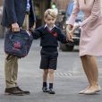 Le prince George de Cambridge, accompagné par son père le prince William, a fait sa rentrée à l'école Thomas's Battersea le 7 septembre 2017.