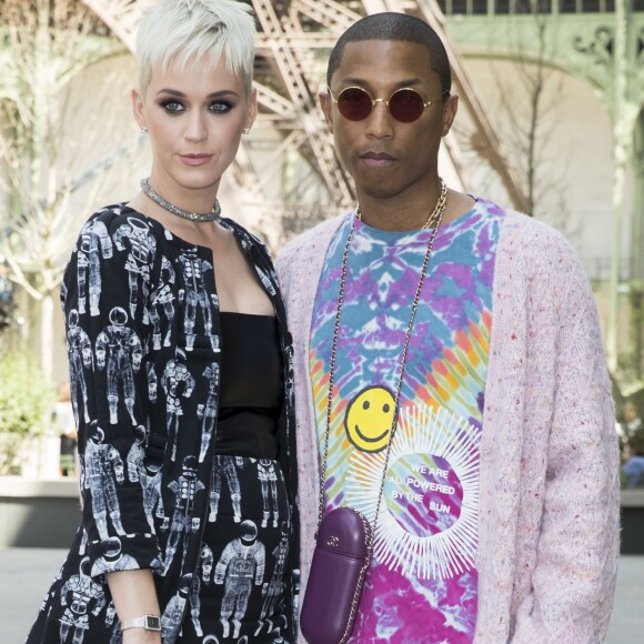 Katy Perry et Pharrell Williams lors du photocall au défilé de mode Haute-Couture automne-hiver 2017/2018 "Chanel" au Grand Palais à Paris, le 4 juillet 2017 © Olivier Borde/Bestimage