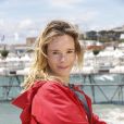 Exclusif - Géraldine Danon en séance de pose sur la plage Bâoli pendant le 69èFestival international du film de Cannes le 12 mai 2016. © Philippe Doignon/LMS/Bestimage