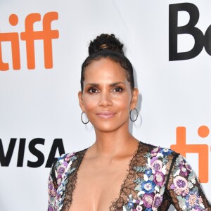 Halle Berry, dans une tenue Zuhair Murad, à la première de "Kings" au Toronto International Film Festival 2017 (TIFF), le 13 septembre 2017. © Igor Vidyashev via Zuma Press/Bestimage