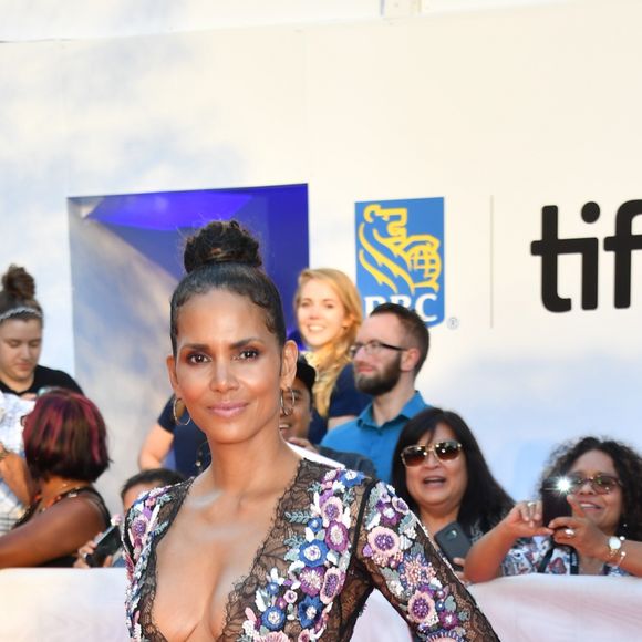 Halle Berry, dans une tenue Zuhair Murad, à la première de "Kings" au Toronto International Film Festival 2017 (TIFF), le 13 septembre 2017. © Igor Vidyashev via Zuma Press/Bestimage