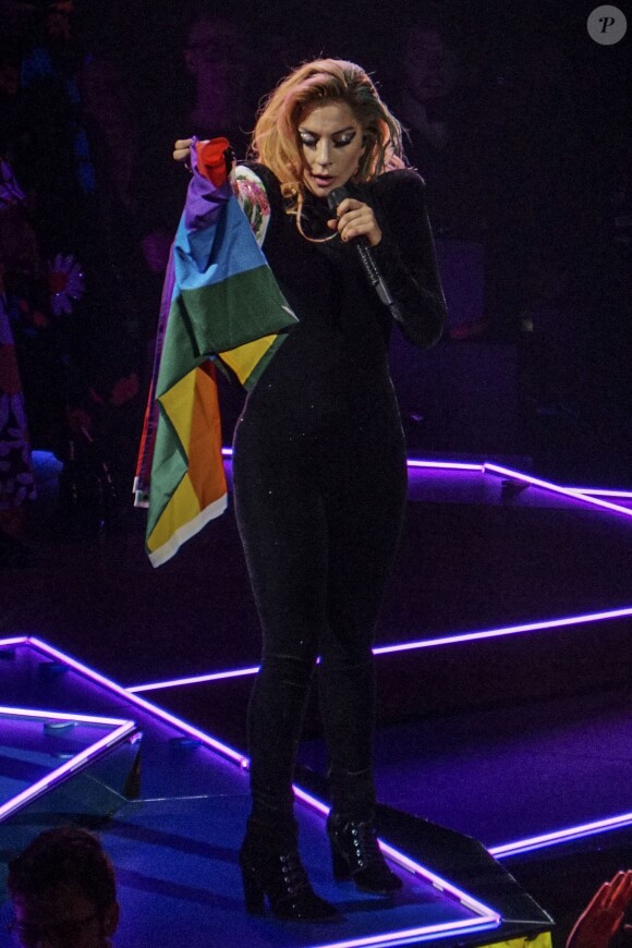 La chanteuse Lady Gaga en concert au Rogers Arena à Vancouver à l'occasion de sa tournée mondiale "Joanne", le 1er août 2017.