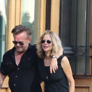 Meg Ryan déjeune avec son compagnon John Mellencamp à New York le 16 septembre 2017. © CPA/Bestimage