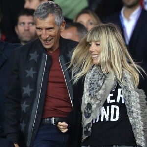 Nagui et sa femme Mélanie Page au match de Ligue 1 "PSG - OL (2-0)" au Parc des Princes à Paris, le 17 septembre 2017. © Cyril Moreau/Bestimage