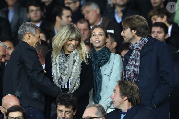 Nagui et sa femme Mélanie Page au match de Ligue 1 "PSG - OL (2-0)" au Parc des Princes à Paris, le 17 septembre 2017. © Cyril Moreau/Bestimage