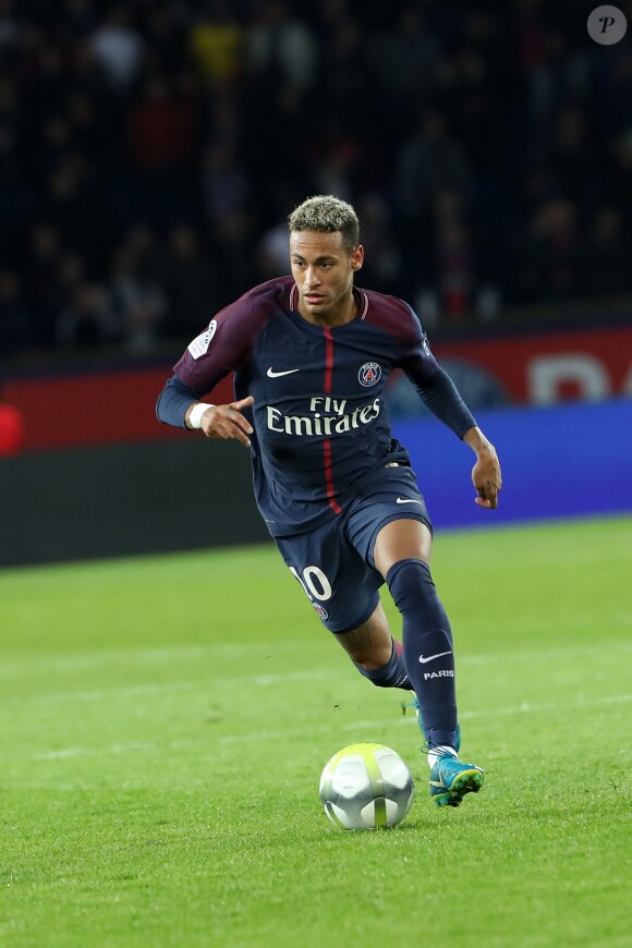 Neymar lors du match de Ligue 1 "PSG - OL (2-0)" au Parc des Princes à Paris, le 17 septembre 2017. © Cyril Moreau/Bestimage