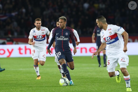 Neymar lors du match de Ligue 1 "PSG - OL (2-0)" au Parc des Princes à Paris, le 17 septembre 2017. © Cyril Moreau/Bestimage