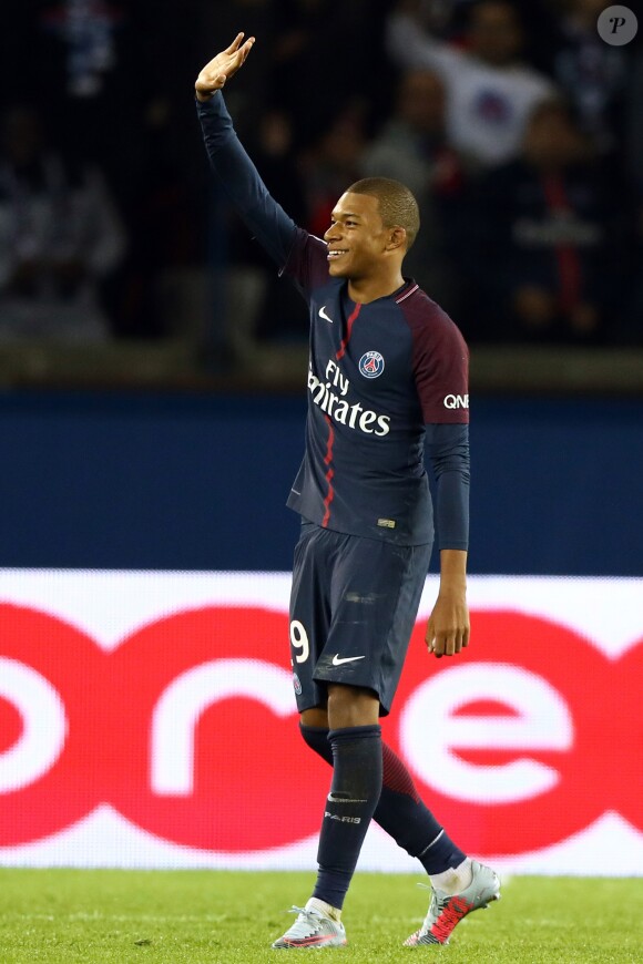 Kylian Mbappé lors du match de Ligue 1 "PSG - OL (2-0)" au Parc des Princes à Paris, le 17 septembre 2017. © Cyril Moreau/Bestimage