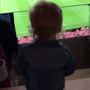 Antoine Griezmann publie une vidéo de sa fille Mia, 1 an, au Wanda Metropolitano, le nouveau stade de l'Atletico Madrid. Instagram, le 18 septembre 2017.