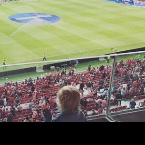 Antoine Griezmann poste une photo de sa fille Mia, 1 an, et son petit frère Theo, lors du match de l'Atletico Madrid contre Malaga dans le nouveau stade au Wanda Metropolitano. Photo publiée sur Instagram le 18 septembre 2017.