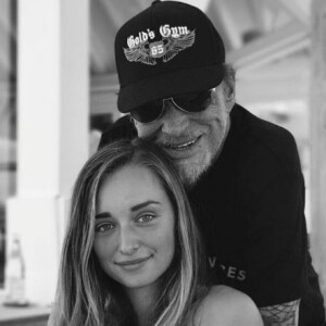 Johnny Hallyday en vacances avec sa petite-fille Emma Smet (fille d'Estelle Lefébure et David Hallyday) à Saint-Barth. Instagram, le 20 août 2017.