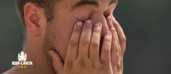 André en larmes face à Théotime - "Koh-Lanta Fidji" sur TF1, le 22 septembre 2017.