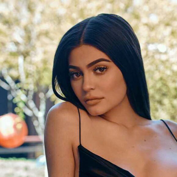 Kylie Jenner pose pour sa nouvelle campagne de publicité pour sa collection Kendall+Kylie. Septembre 2017.