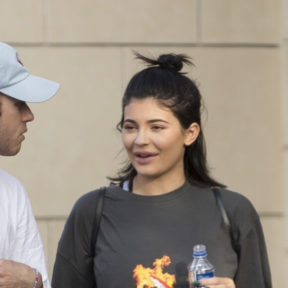 Exclusif - Kylie Jenner sans maquillage sort d'un centre médical avec son ami Harry Hudson à Calabasas, le 12 septembre 2017