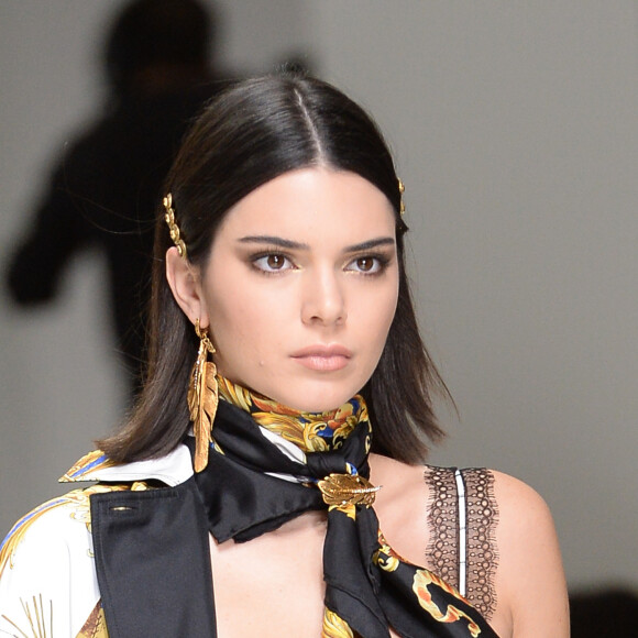 Kendall Jenner - Défilé de mode printemps-été 2018 "Versace" lors de la fashion week de Milan. Le 22 septembre 2017  Women Fashion Show SS 2018 Versace catwalk Milan - Italy 22 september 201722/09/2017 - Milan